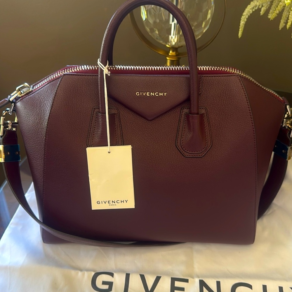 Givenchy Antigona Medium
